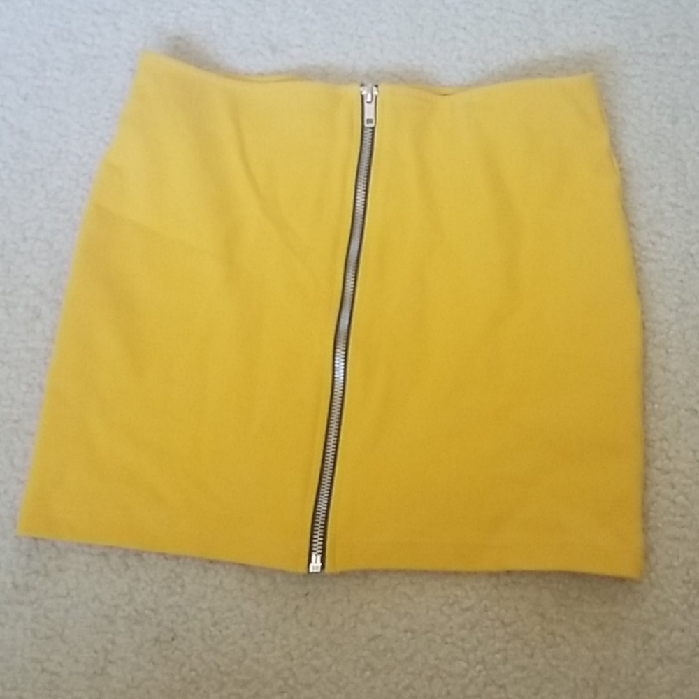 Fall mustard yellow mini skirt